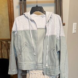 Two-Tone Hooded Denim Jacket
Size small